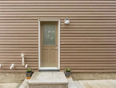 Bright, clean NE 2BR / 1 Bath - Laundry included, available NOW Image# 1