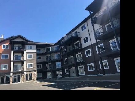 Southside Condo on top floor, utilities included & 1 parking SP Image# 1