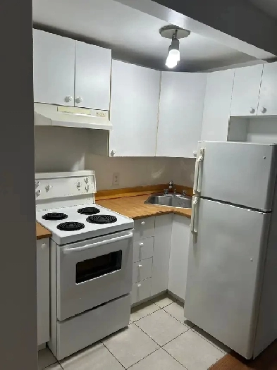 STUDIO À LOUER À CÔTE-DES-NEIGES DISPONIBLE DÈS MAINTENANT Image# 1