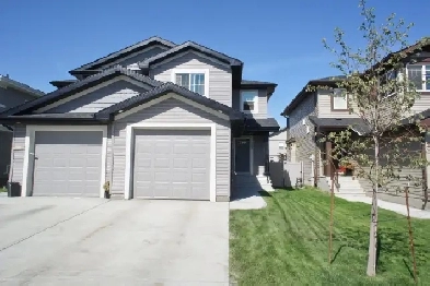 Southfort 3 Bed 2.5 Bath Duplex For Rent Fort Saskatchewan Image# 1