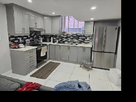 Private room available for girl Image# 1