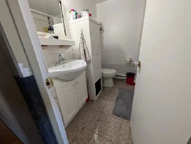 Grand 4 ½, 1465 Rue Beaumont,Longueuil, 1 Fev. 2026