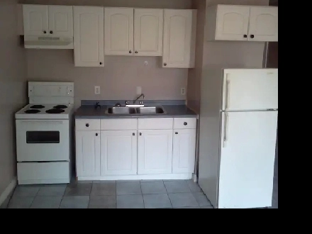 Private Room for Rent, walk to Subway Image# 1