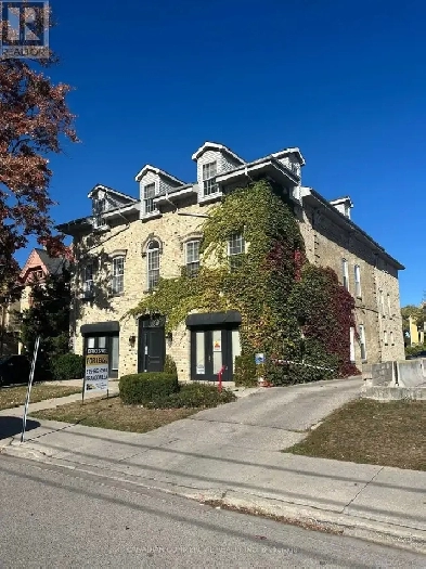 Office space at 186 ALBERT STREET steps from Richmond Row
