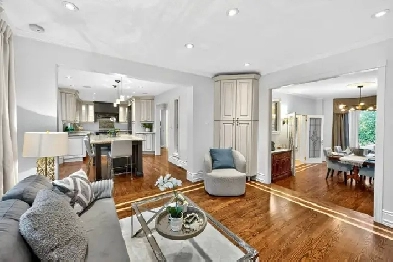 2 Bedrooms Available In Ottawa Home Near Ottawa University Image# 1