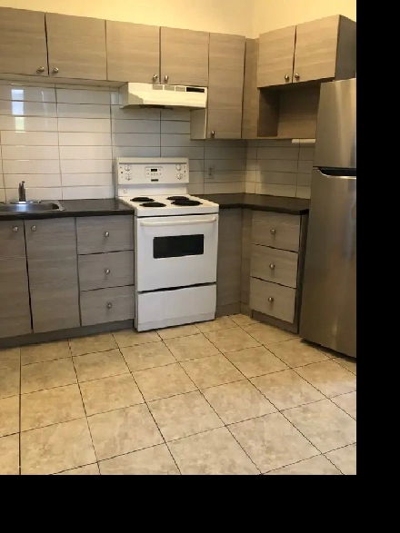 2-1/2 À LOUER. Ste-Geneviève.