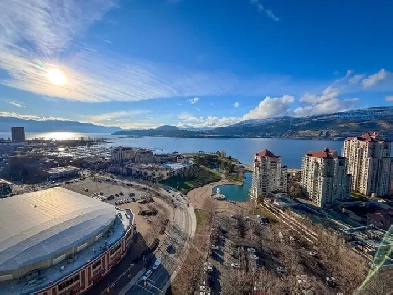 PANORAMIC LAKE VIEW CONDO IN DOWNTOWN KELOWNA
