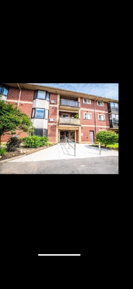 2 bedroom, 1 bathroom condo for rent in Mount Forest Image# 1