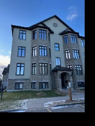 Riverview & Best Location-luxurious 2bed condo- Available NOW Image# 1