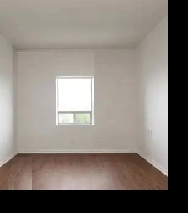 Bachelor for lease in Central London by mall on bus route Image# 1