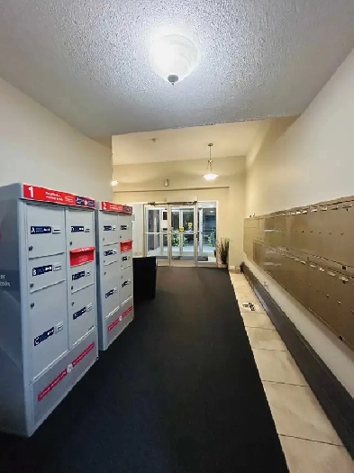 2 bedroom suite ~ Hamilton Mountain Image# 1