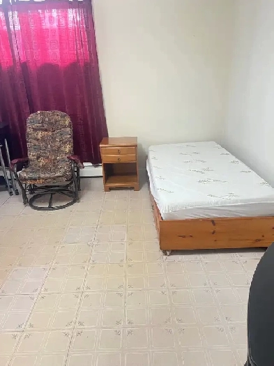 Chambres (2) à louer pour étudiant-e seulement Image# 1