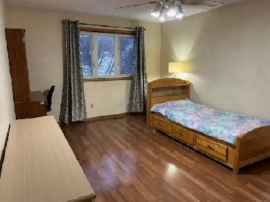 Large private room near Square One for single lady only Image# 1