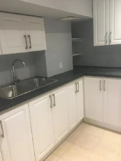 A large private room for rent in Scarborough Image# 2