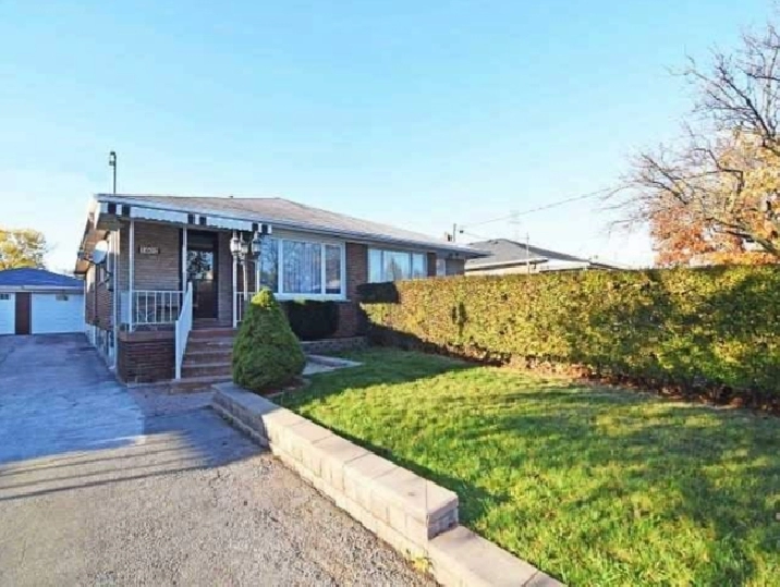 3 Bedroom Home for Rent in Mississauga - All Utilities Inclusive