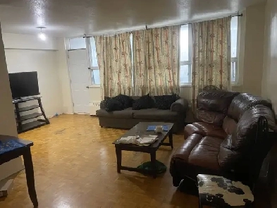 Rooms for rent @ Keele and Lawrence west Image# 1