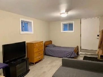 Room for Rent,Males Only,$850,Chinatown,Dundas Spadina, Feb. 1st Image# 1