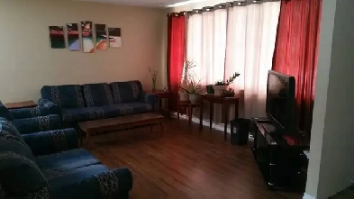 Move In Ready Home   Attached Garage & Huge Yard In Swan Hills Image# 1