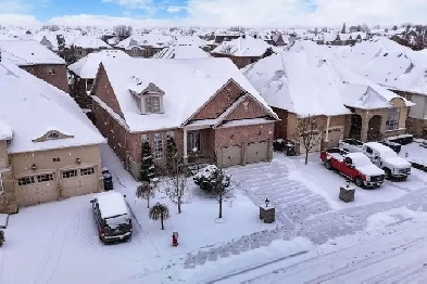 HOUSE FOR SALE IN BRAMPTON