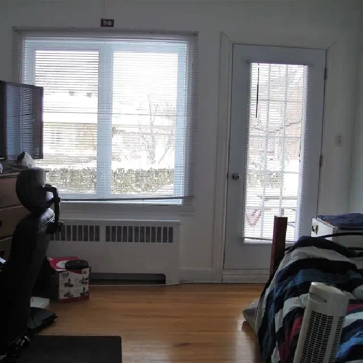 A côté Cégep Garneau pour étudiant(e) non fumeur(euse)