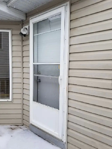 2nd suite legal 2 bedroom basement for rent Image# 1