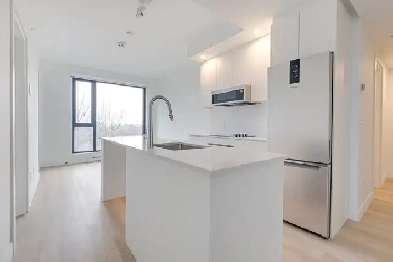 Big 4  1/2 with 700 sf, Available in DT Montreal (New Building) Image# 1