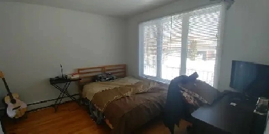 Près Cégep Garneau , Ste-Foy et Université pour étudiant(e) Image# 1