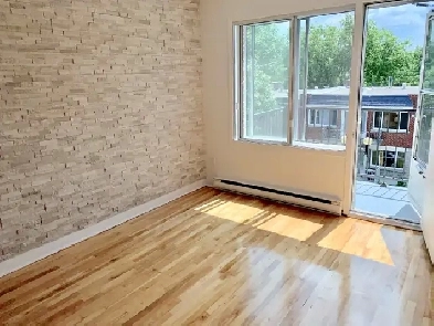 Superbe 3 1/2 situé à 200m du métro Joliette! Image# 1