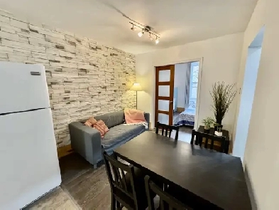 Superbe 4 1/2 rénové! 10 min centre-ville! Image# 1