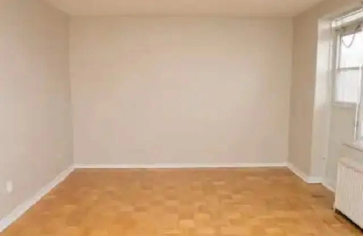 Rooms for rent $600-$800 all inclusive available January 15