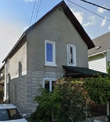 Spacious 3-bedroom in Little Italy.  All utilitie incl. March 1 Image# 1