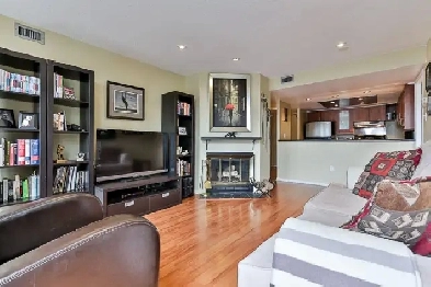 2Bd 2Bth Den Parking King  Bathurst  Available 1 March