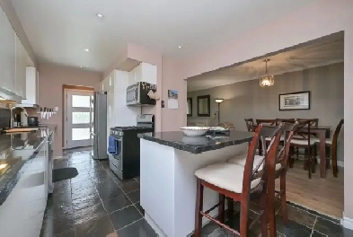 3 BEDROOM 1 BATH FOR RENT IN BRAMPTON