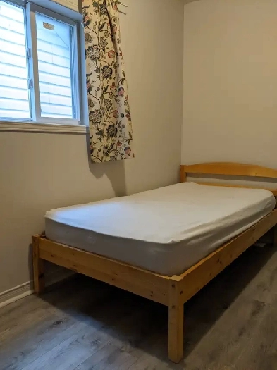 3rd Flr Bright Furnished Room & Parking @York University Village Image# 1