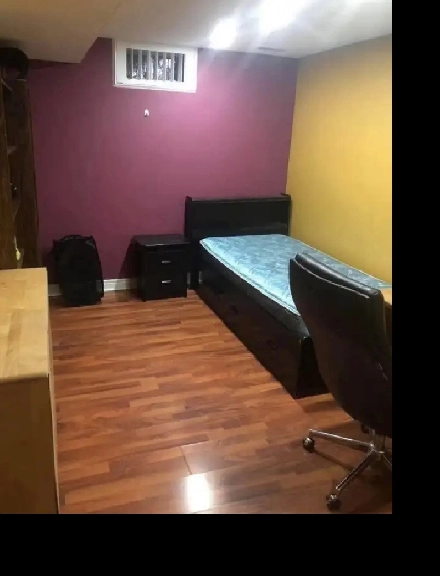 Room for rent Mavis and Derry Image# 1