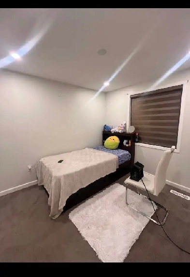 PRIVATE ROOM AVAILABLE IN BRAMPTON. 700$ INCLUDING UTILITIES Image# 1
