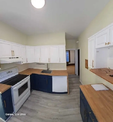 4 Bedroom, 2 Bath - House For Rent Image# 1