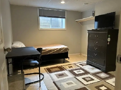 Furnished Room By UofM and bus stop, for male, $discount Jan Image# 5