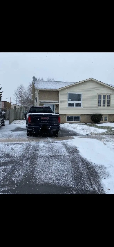 2 Bed 1 Bath upper unit - Oshawa Image# 1