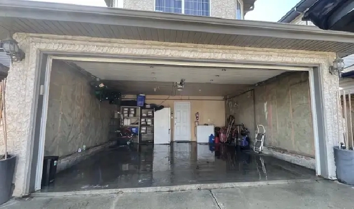 Garage Double Garage For RentPilot Sound/McConchie