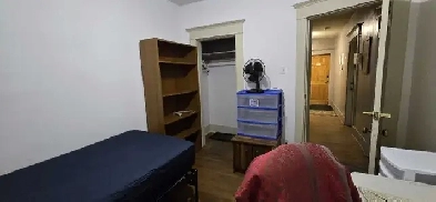 SW Downtown Rooms for rent! Image# 1