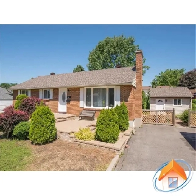 Student house next to Algonquin with 2 legal units together Image# 8