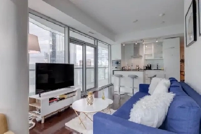 12 York St - Modern Bedroom, Furnished   Ent. District Image# 1