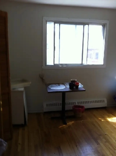 3 1/2 Saint-Lambert PRÈS METRO et REM PANAMA Image# 1