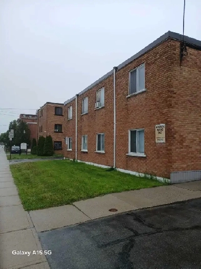 2 Bedrooms Apt. available immediately Image# 1