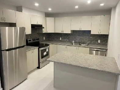 Modern townhouse close to all ameneties, you can call HOME! Image# 2