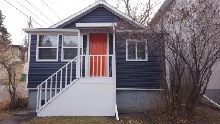 Office for rent top floor used as home office w/ reception area