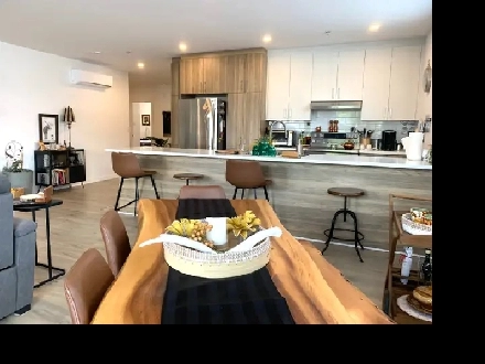 4½ 1 285 pi2 - TOUS SERVICES INCLUS, ASCENSEUR / IMMENSE WALK-IN Image# 5