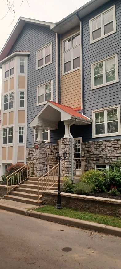 Condo 41/2, meublé, Mont-Tremblant ( Furnished 2 BR condo Image# 1