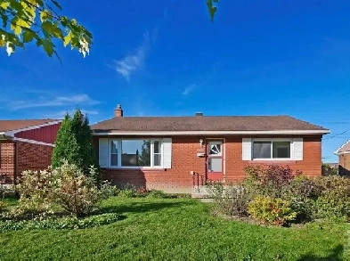 3 Bedrm, $2,450/mth, Plesser St. Elmvale Acres Image# 1